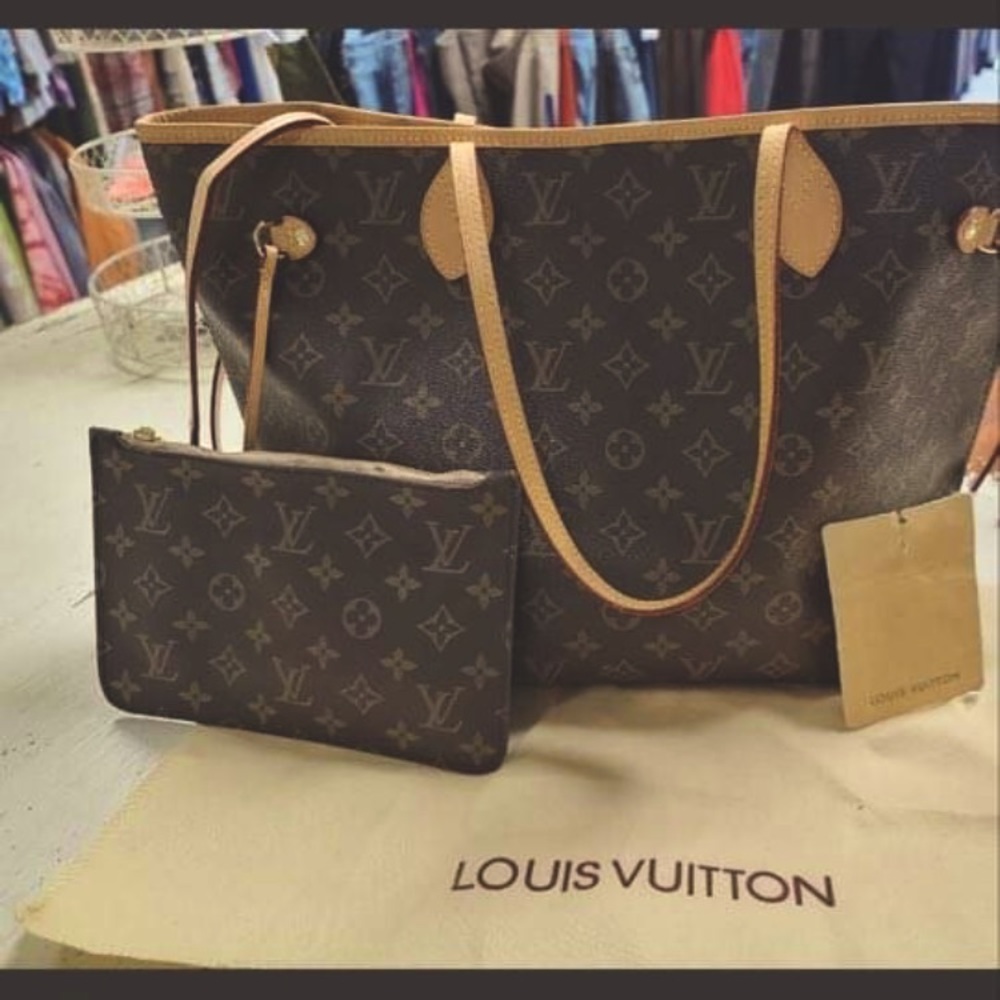 Louis Vuitton Bag with Clutch